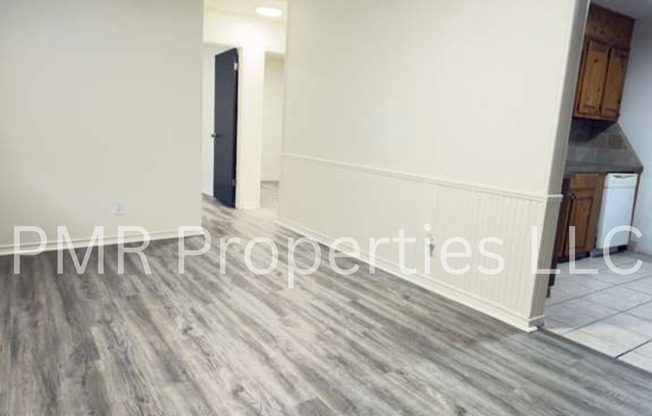 2 Bedrooms / 1 Bathroom House