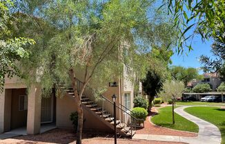 Ahwatukee 3 Bedroom - 2 Bath Condo in Beautiful Portofino