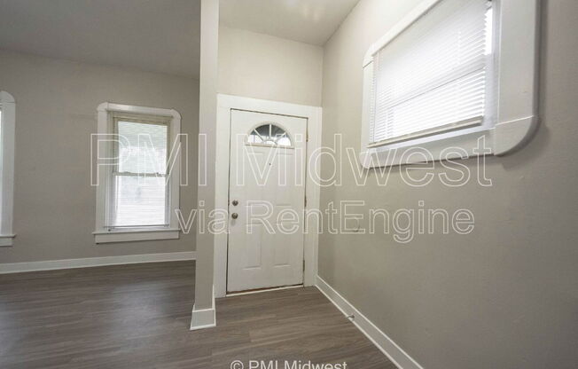 103 N STATE AVE