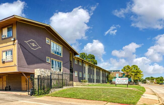 Casa Tropicana Village