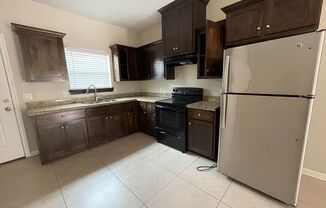 3 beds, 2 baths, $950, Unit #4