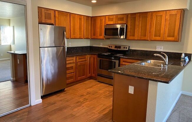 2 beds, 1 bath, 825 sqft, $1,820, Unit 250