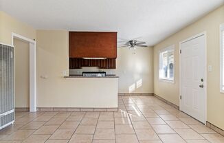 2 beds, 1 bath, 697 sqft, $1,895, Unit 19