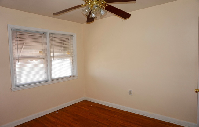 2 beds, 1.5 baths, $1,660