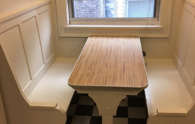 Studio, 1 bath, $875, Unit 37
