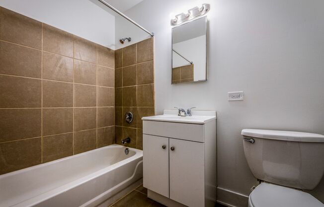 136 E 155th