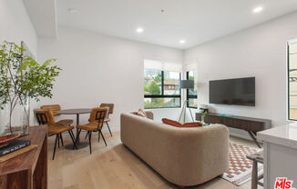 10310 SANTA MONICA BLVD