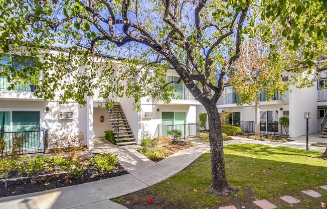 1 bed, 1 bath, 780 sqft, $2,245, Unit 4751-23