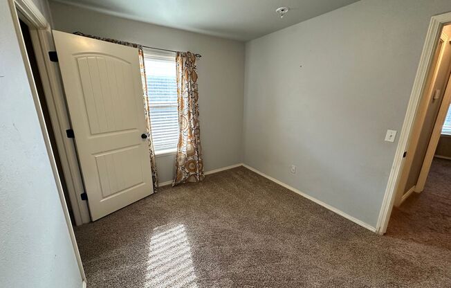 3 beds, 2 baths, $1,680