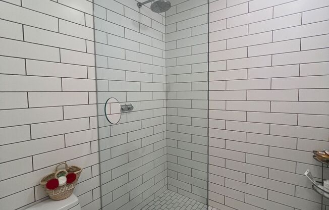 1 bed, 1 bath, 832 sqft, $4,800, Unit 11C