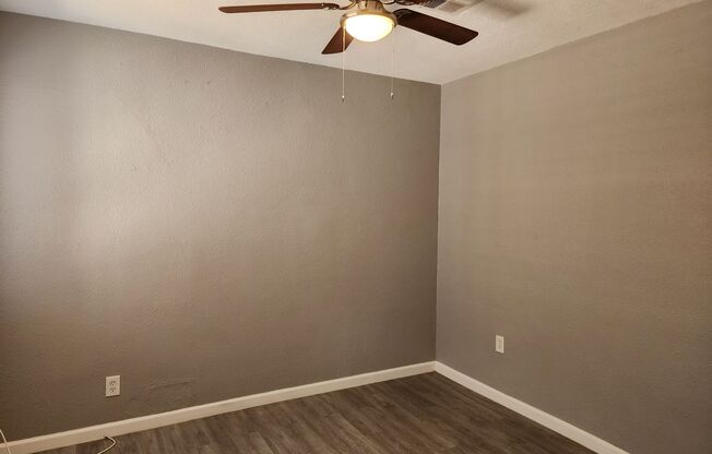 #1068- 1552 McDowell LLC