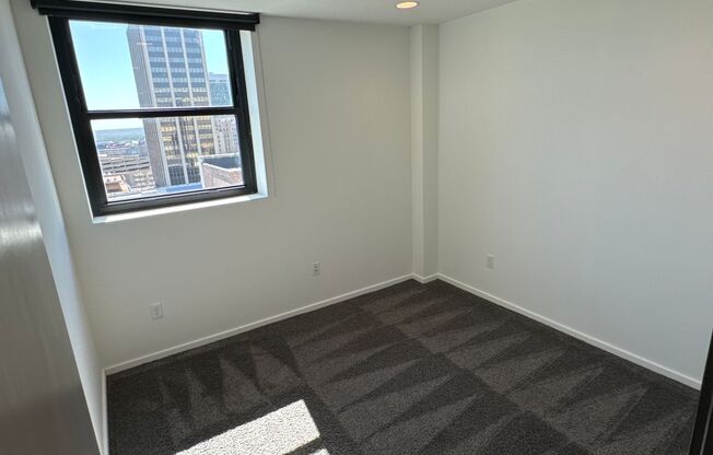 2 beds, 2 baths, 847 sqft, $1,595, Unit 917