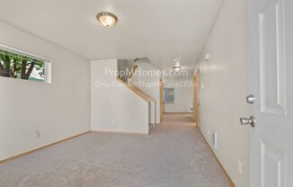 4 beds, 2.5 baths, $2,799, Unit 12580 SE Ramona Street