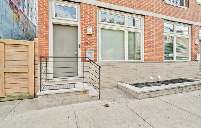 806 CHRISTIAN ST