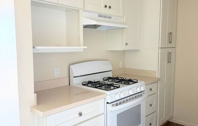 Gardena Royale Apartments