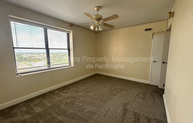 Studio, 1 bath, 425 sqft, $850, Unit 1412