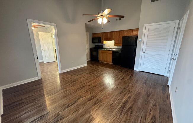1 bed, 1 bath, 408 sqft, $695, Unit 58