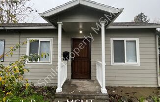 A nice house with 3 beds rooms and 1.5 baths.