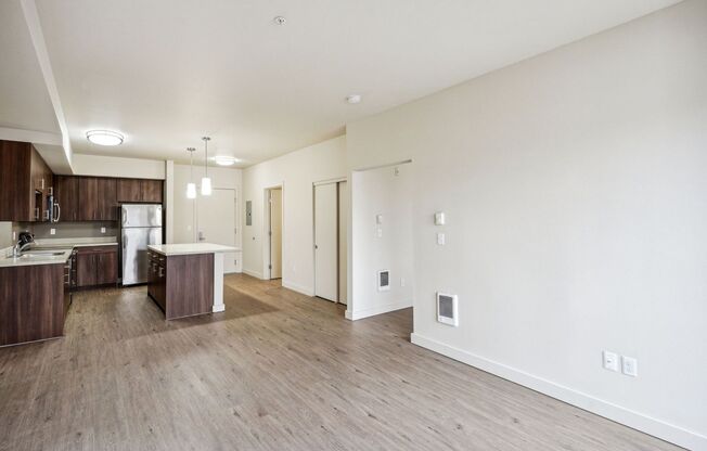 1 bed, 1 bath, 690 sqft, $1,595