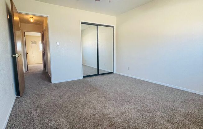 North Merced: $1575 2 Bedroom 1.5 Bath Townhouse with a private patio *