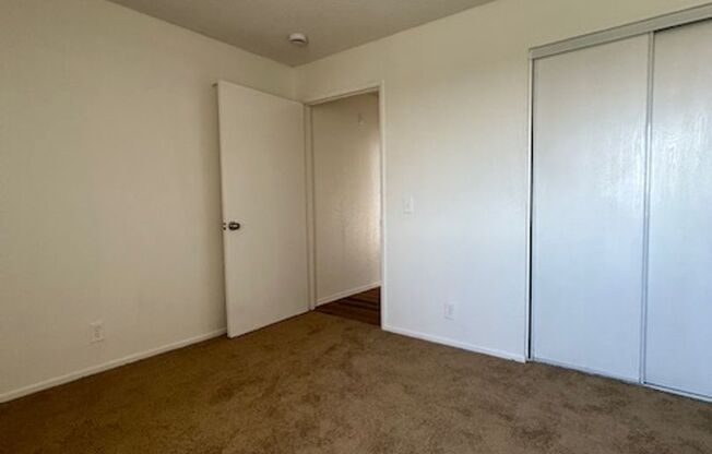 2 beds, 1 bath, $2,095