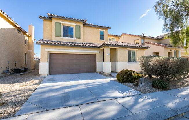 3 bedroom + Den! Ready for immediate move in. -