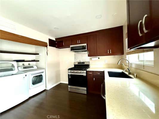 2 beds, 2 baths, 982 sqft, $2,750, Unit UNIT B