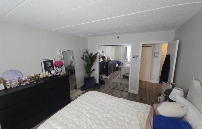 1 bed, 1 bath, 700 sqft, $3,100, Unit 610