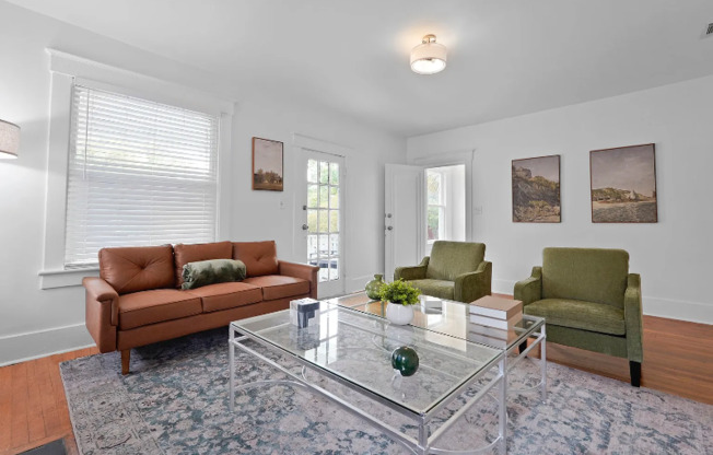 1004 E 33rd Street