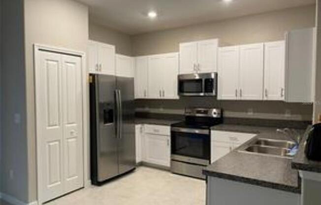 3590 BELLMEADE CT