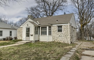 4932 CALVERT