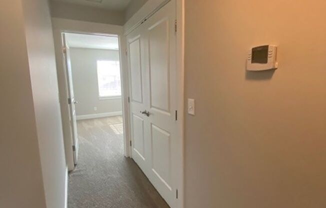 3 beds, 2 baths, 1,381 sqft, $2,371, Unit 2205-203