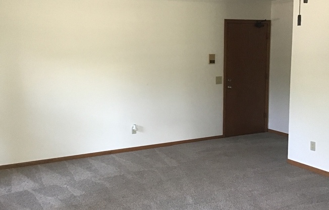 2 beds, 1 bath, 950 sqft, $1,695, Unit 7679CB - HPCI, II