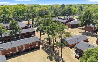 Holmes Pointe