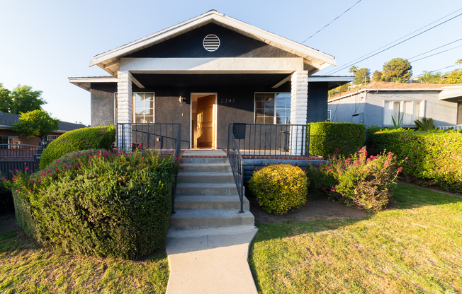 2347 MOSS AVE
