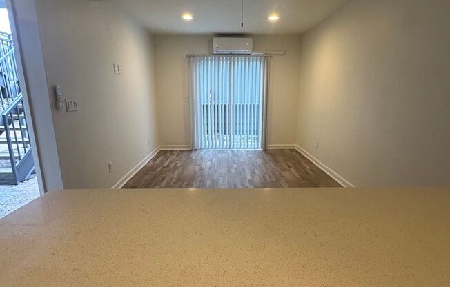 Studio, 1 bath, 475 sqft, $1,125, Unit 117