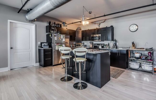 2 beds, 2.5 baths, 1,442 sqft, $2,350, Unit Jane 305