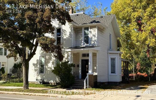 643 LK MICHIGAN DR NW