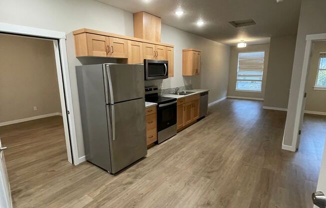 2 beds, 2 baths, $1,450, Unit 202