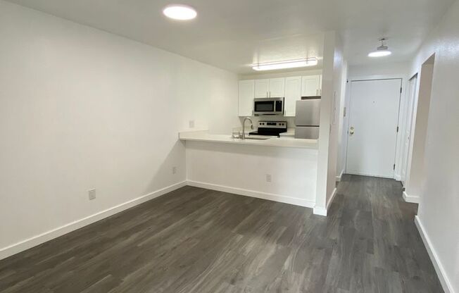1 bed, 1 bath, 570 sqft, $1,525, Unit 208