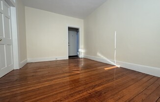 1 bed, 1 bath, $2,300, Unit 2