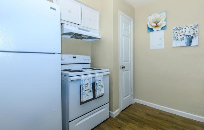 Gateway Grove Apartments - Apartment Living in La Porte, TX