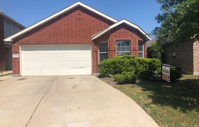 4 beds, 2 baths, $2,095