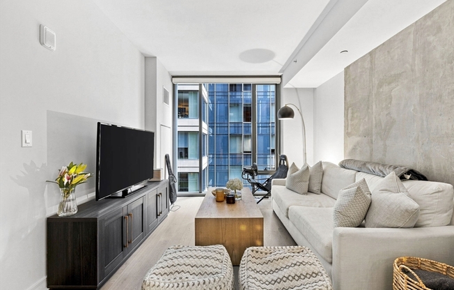 1 bed, 1 bath, 570 sqft, $4,500, Unit 802
