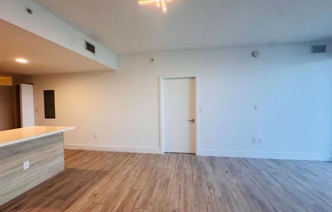 2 beds, 2 baths, $3,750, Unit # 1204