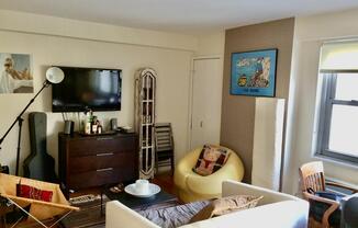 Studio, 1 bath, 550 sqft, $3,500, Unit 8-A