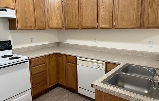 Apartment in Ephrata with Garage!