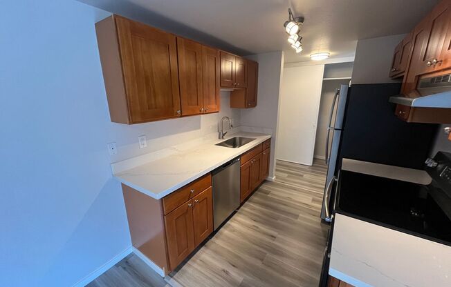 1 bed, 1 bath, 800 sqft, $1,745, Unit 2727 - 102