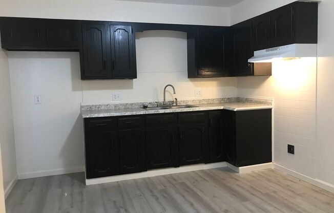 2 beds, 2 baths, 925 sqft, $875, Unit 540