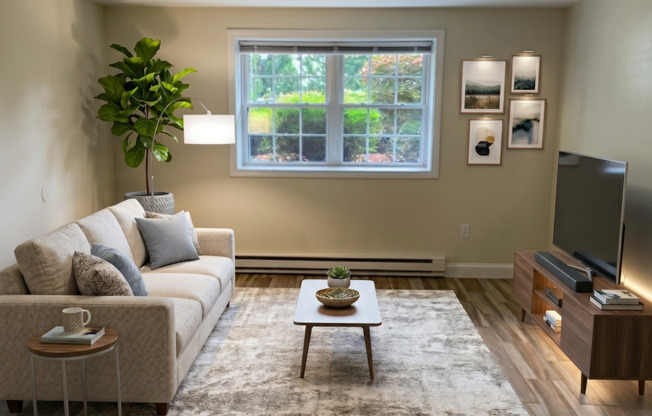 2 beds, 1 bath, 1,050 sqft, $2,500, Unit 4 WC- 19